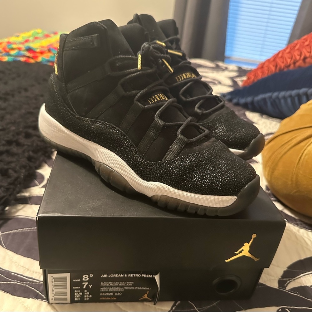 2017
Air Jordan 11 Retro Premium GS 'Heiress